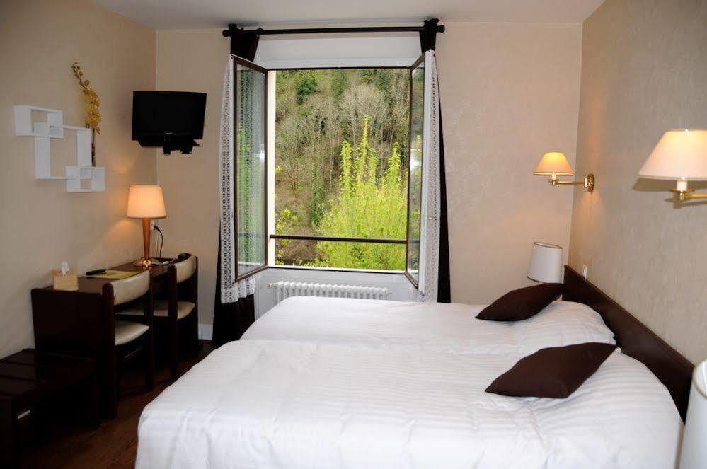 Logis Hotel Le Belle Rive Najac Ngoại thất bức ảnh